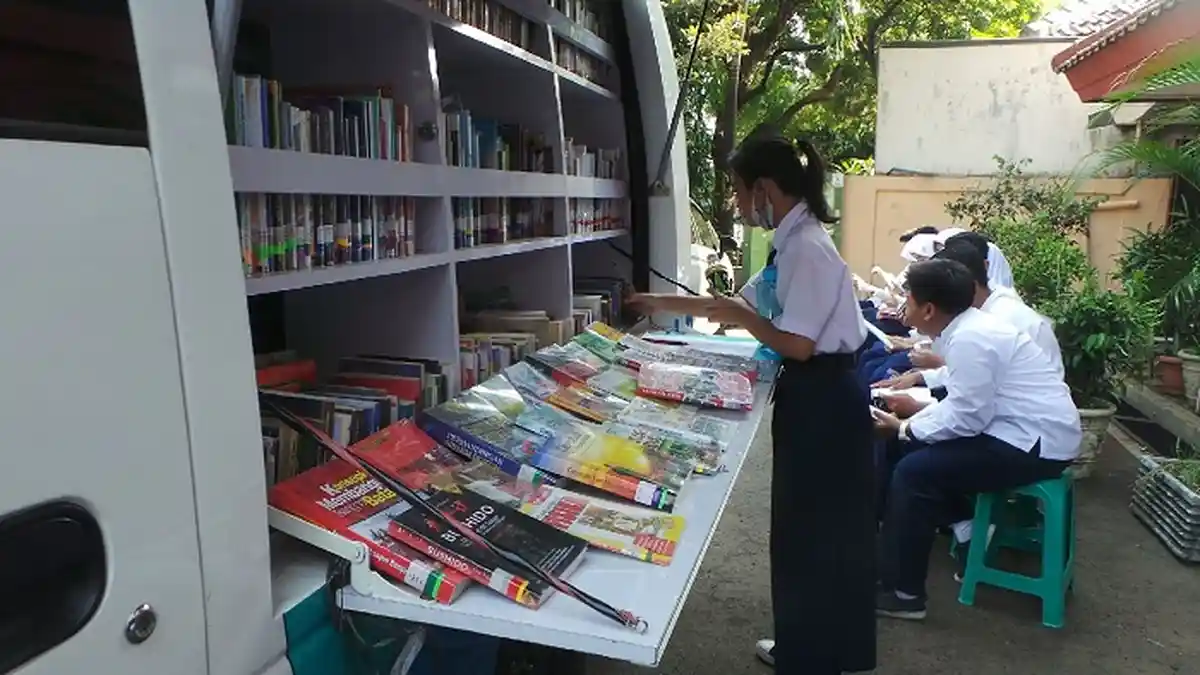 Mobil Perpustakaan Keliling Ditarik dari SMPN 49, Pindah ke Gedung Menza