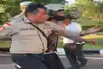Demo di Kupang NTT Ricuh, 2 Anggota Polisi Terluka Akibat Lemparan Batu