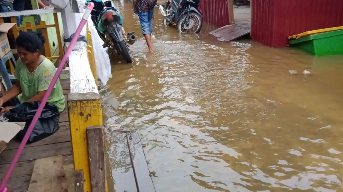 Gerhana Matahari Hari Ini, Waspada Banjir Rob hingga Hujan Lebat Disertai Angin