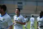 ezra-walian-dalam-latihan-persib-bandung-hari-kamis-18-maret-2021.jpg