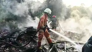 Damkar-sragen-api-4.jpg