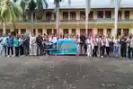 Lepas Atlet Taekwondo ke Kupang, Kepsek SMATER Maumere: Buktikan Bahwa Kalian Bisa
