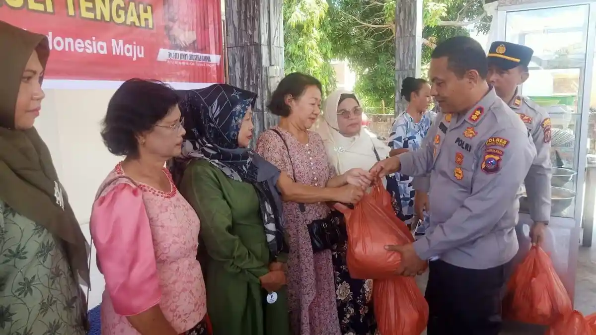 Sambut HUT Ke-77 Bhayangkara, Kapolres Tapteng Silaturrahmi Bersama Warakawuri