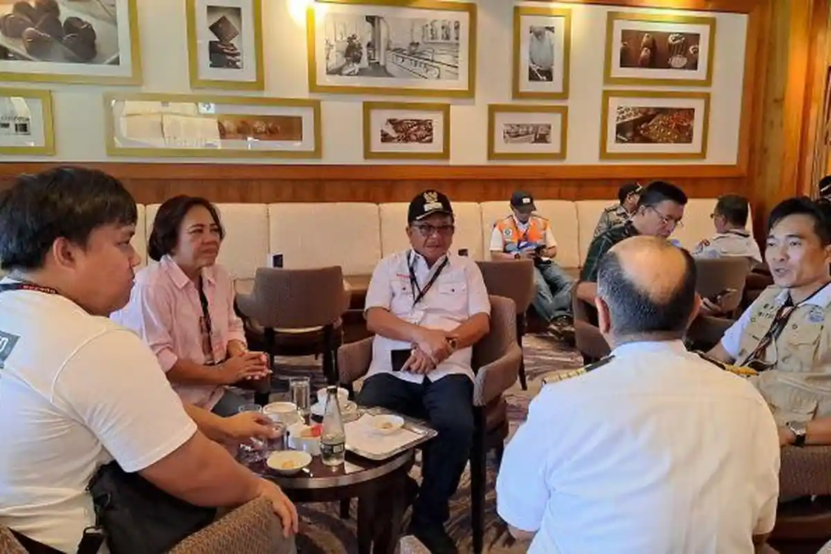 Cerita Wali Kota Bitung Sulut Maurits dan Kapten Queen Mary 2 Aseen Hasmi: Ada Penumpang 101 Tahun