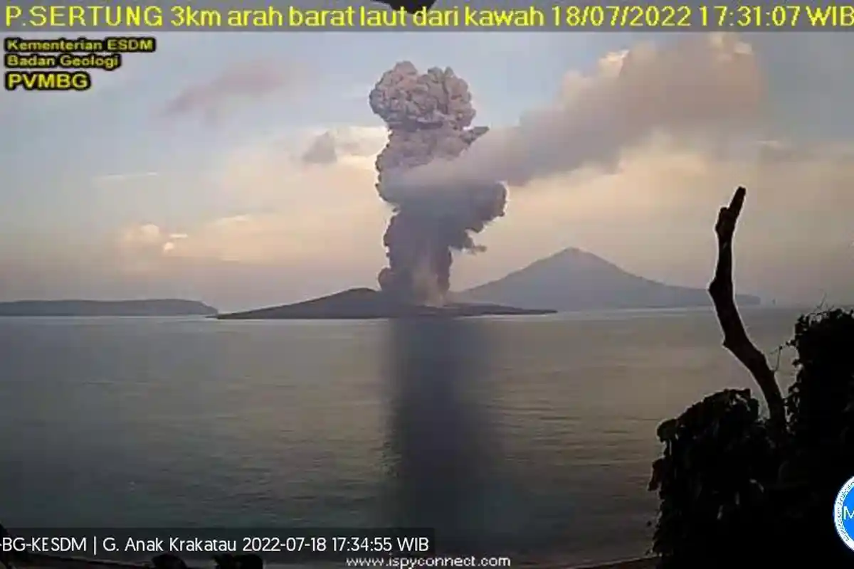 GAK, Lampung Selatan Nihil Erupsi tapi Semburan Asap Capai 50 Meter