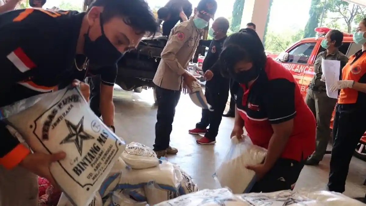 Pemkab Jembrana Cadangkan 100 Ton Beras untuk Korban Covid- 19