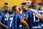 para-pemain-inter-milan-merayakan-gol-achraf-hakimi.jpg