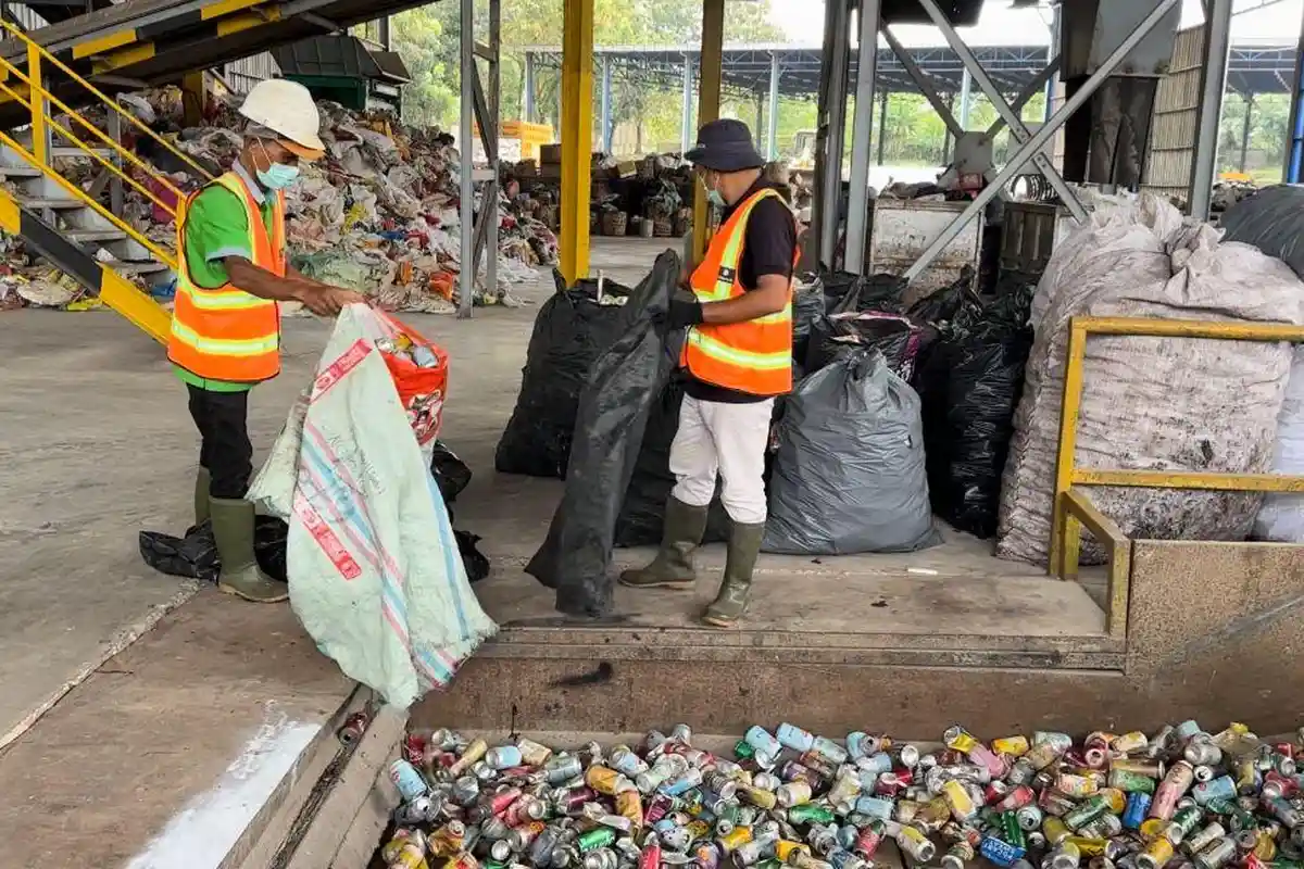 Menelusuri Wajah Lain Kota Jambi, TPA Talang Gulo dengan Pengolahan Sampah Sanitary Landfill