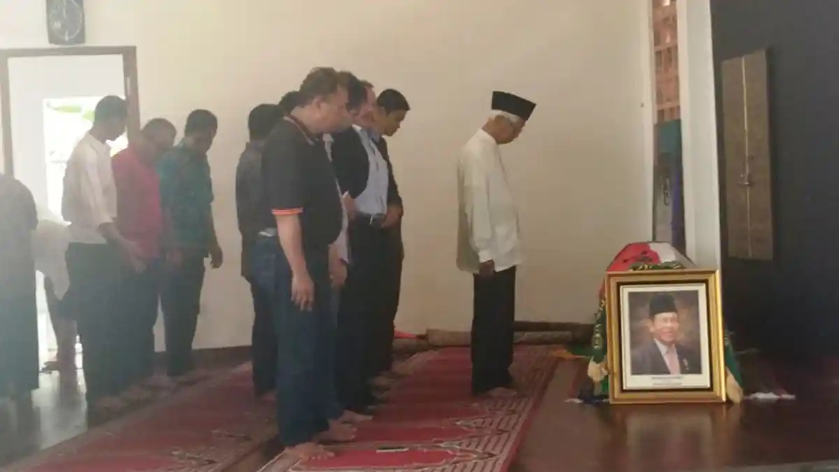 AM Fatwa Dimakamkan di TMP Kalibata