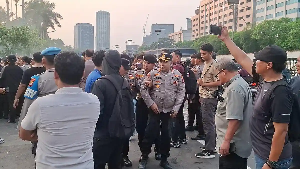 AKBP Adri Desas, Kabag Perencanaan Polres Jakpus Alami Retak Tulang Lutut Saat Amankan Demo di DPR - Tribunnews.com