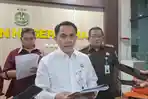 GRATIFIKASI-Kepala-Kejari-Serang-Dado.jpg