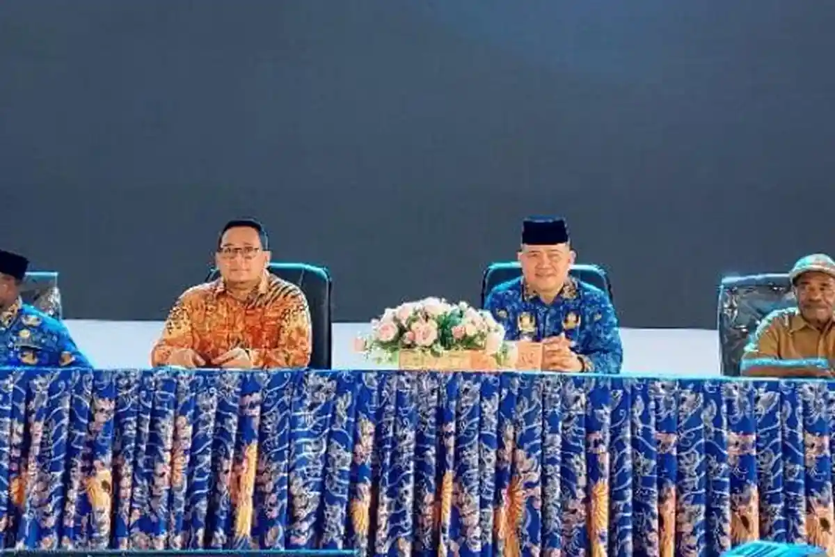 Kepala dan Sekretaris Diskominfo Sumedang Sosialisasi Sistem Berbasis Elektronik, Bernhard Bahas Ini