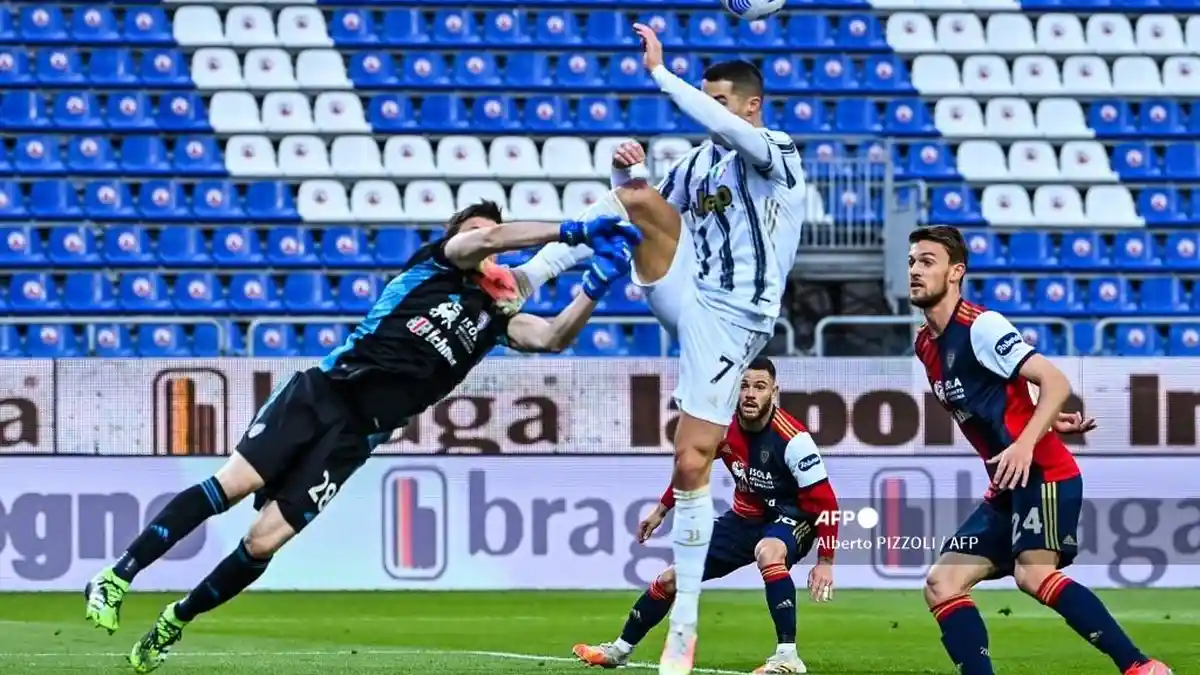 HASIL Cagliari vs Juventus - Mantan Wasit Serie A: Ronaldo Seharusnya dapat Kartu Merah