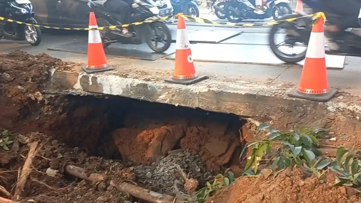 Jalan Amblas Lenteng Agung Mulai Dibuka, Gorong-gorong Tua Diganti Box Culvert Baru