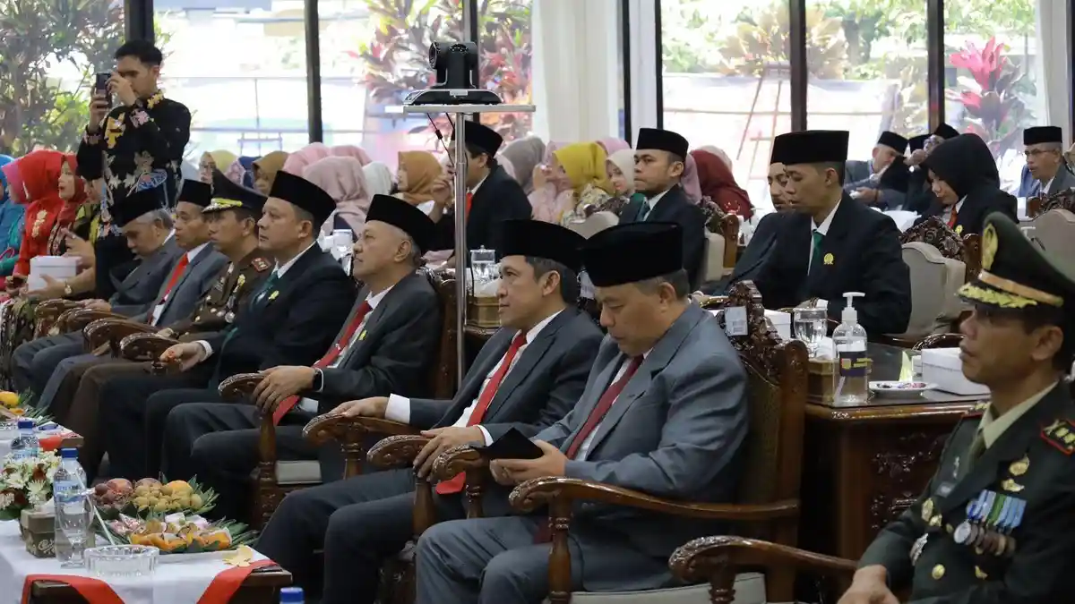 Bupati Wonosobo - Forkompinda Dengarkan Pidato Kenegaraan Terakhir Presiden RI Joko Widodo 