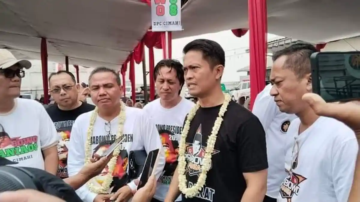 Pilkada Kabupaten Bandung, Bakal Calon Bupati Donny Akbar Populer di Kalangan Milenial