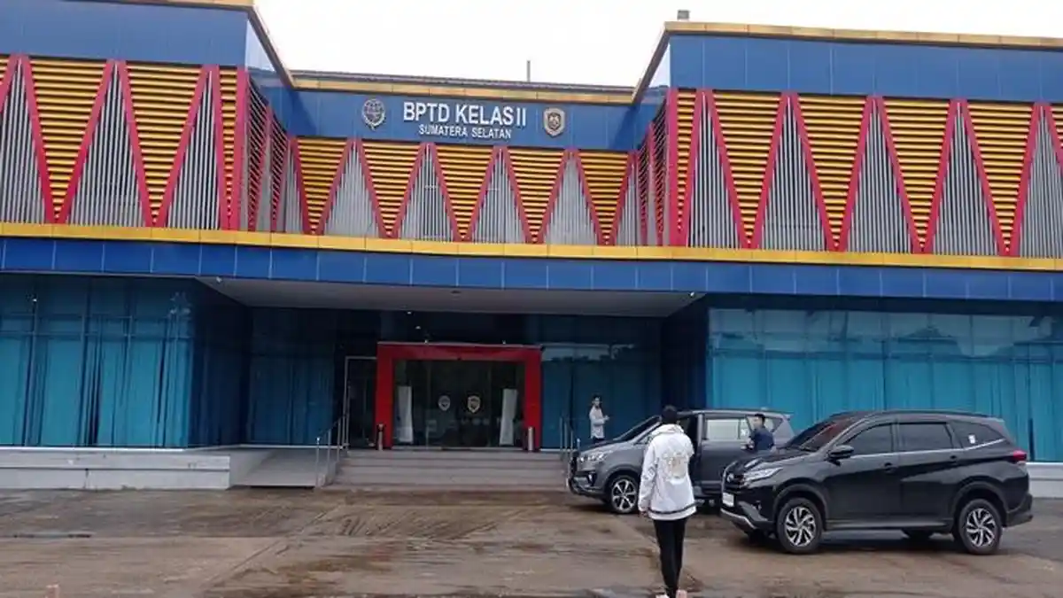 Arus Mudik 2026: Truk Sumbu Tiga Dilarang Melintas di Sumsel Mulai 13 Maret