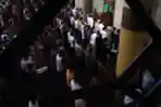 tarawih-perdana-di-masjid-raya-bandung-provinsi-jawa-barat_20230322_230344.jpg