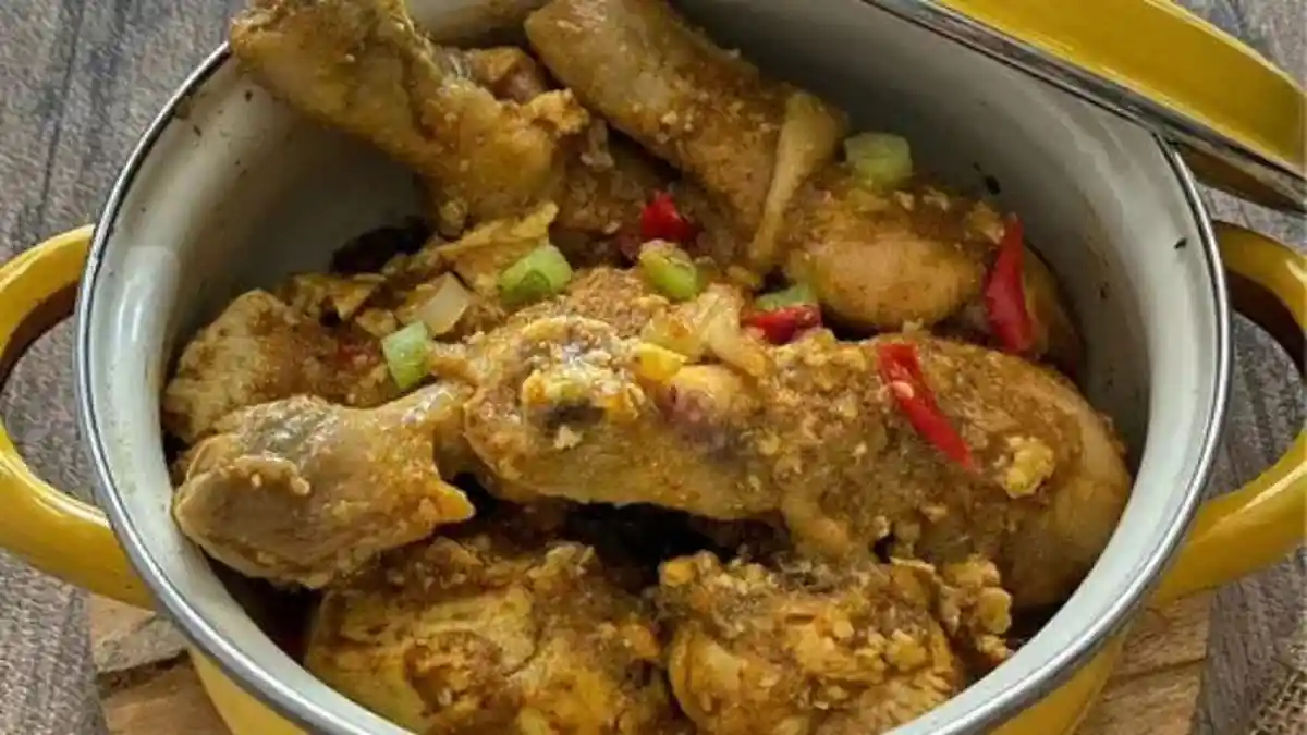 Resep Ayam Masak Kemiri, Hidangan Makan Siang yang Siap Menggoyang Lidah