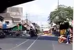 Perlintasan Sebidang Stasiun Malang Kota Lama Sering Diterobos, KAI Daop 8 Surabaya Beri Imbauan