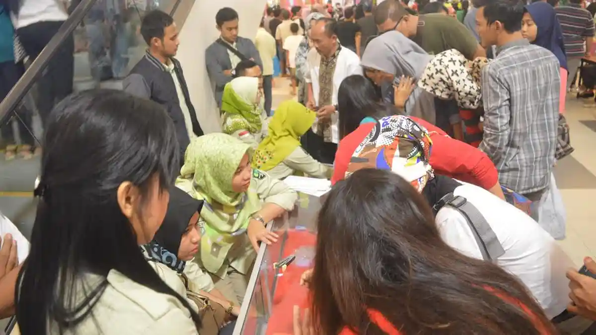 Himun Terpaksa Kencing di Semak-semak, Bazar Merangin Expo