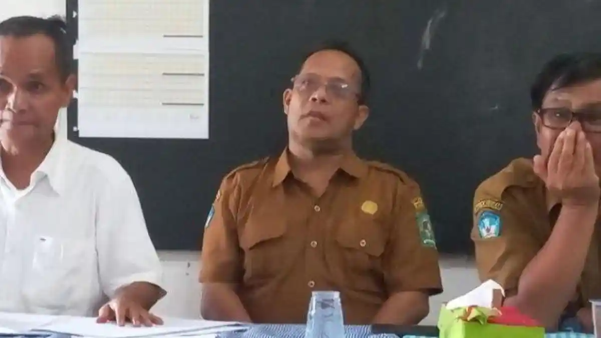 NASIB Hisar Pangaribuan Guru SMPN 2 Tapian Dolok Dipolisikan Setelah  Lerai Siswi yang Berkelahi