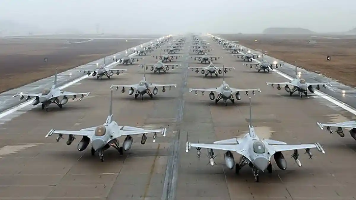 BREAKING NEWS: Serangan Roket Bertubi-tubi Hantam Pangkalan Militer AS di Balad Air Base Irak