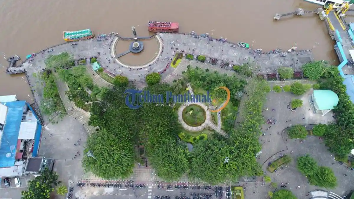 Panorama Sore di Taman Alun Kapuas Pontianak - taman-alun-kapuas_20170205_223801.jpg
