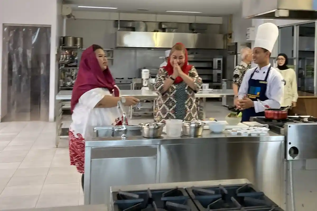 Mbak Ita Bagikan Tips Memasak Kepada Mahasiswa Udinus Semarang, Bagian Pengembangan Foodpreneurship