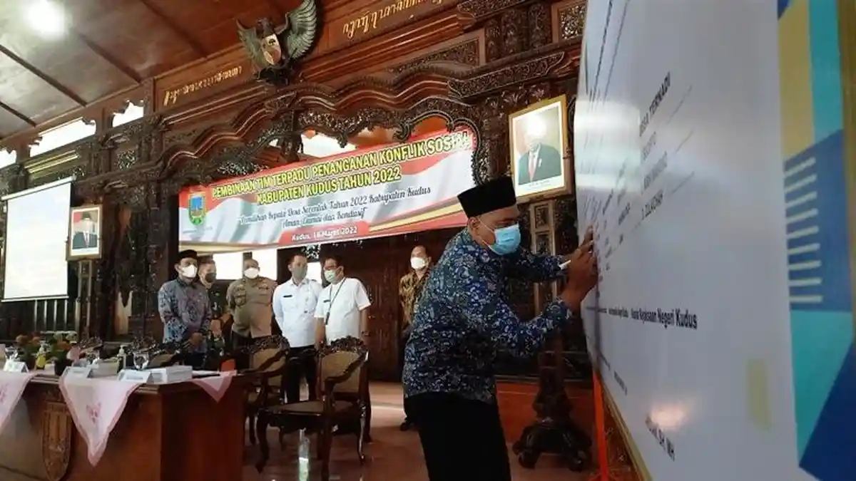 Pilkades Serentak Kudus, Bupati Hartopo Minta Warga Pilih karena Programnya, Bukan Uangnya