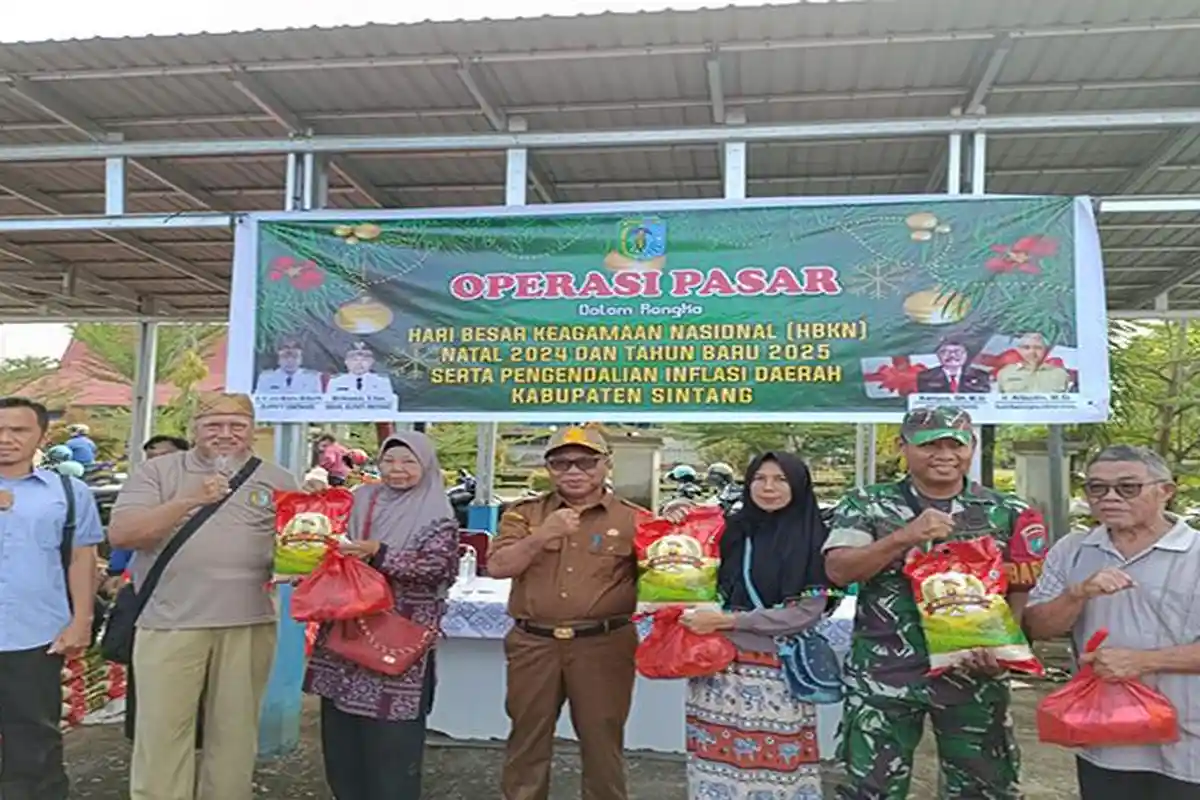 Helmi Buka Operasi Pasar untuk Hadapi Nataru dan Kendalikan Inflasi di Kabupaten Sintang