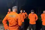 deorang-warga-yang-didugdri-lokan-atau-kerang.jpg