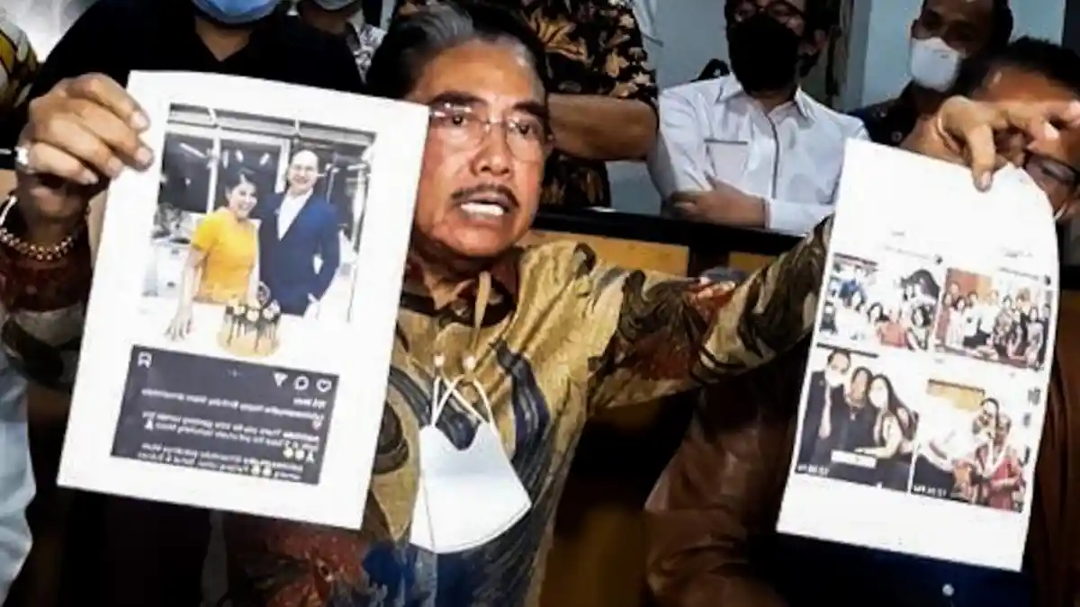 HOTMA Sitompul Blakblakan Labeli Bams dan Ibunya Jahat terkait Perselingkuhan dengan Mikhavita