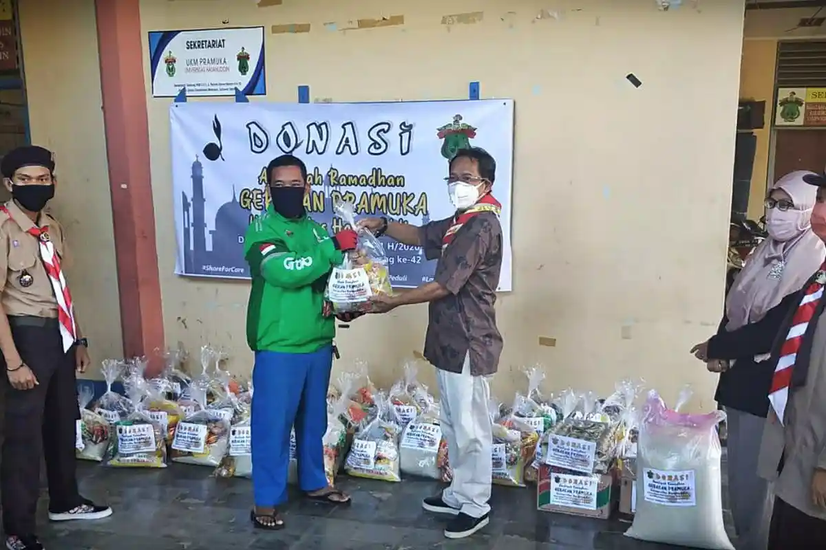 FOTO: Pramuka Unhas Bantu Panti Asuhan - pramuka-universitas-hasa7.jpg