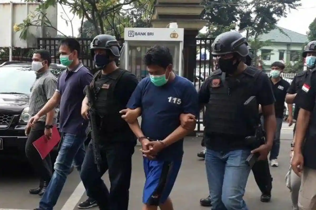 Video Ayah Siksa Anak Viral, Nenek Korban Bersaksi: Dia Dihasut Istri Sirinya, Sebelumnya Nggak Gitu