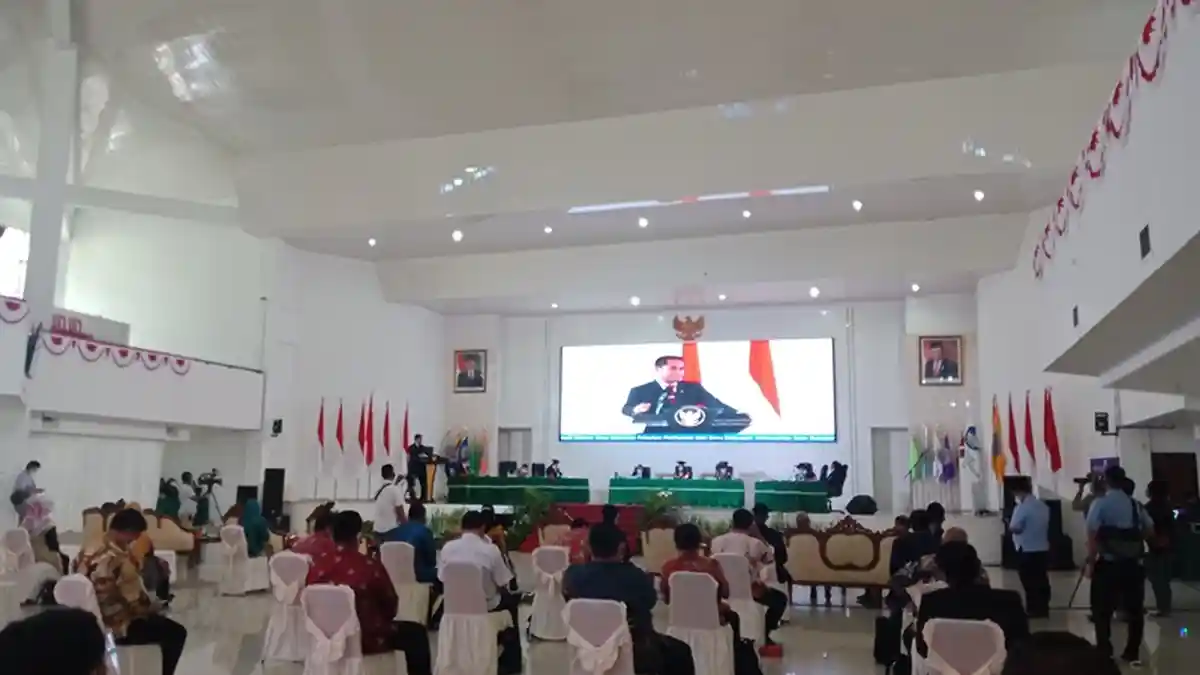 Jadi Penguji Ujian Doktor di Unsrat, Menteri Edhy Prabowo Sentil Masalah Alat Tangkap Cantrang