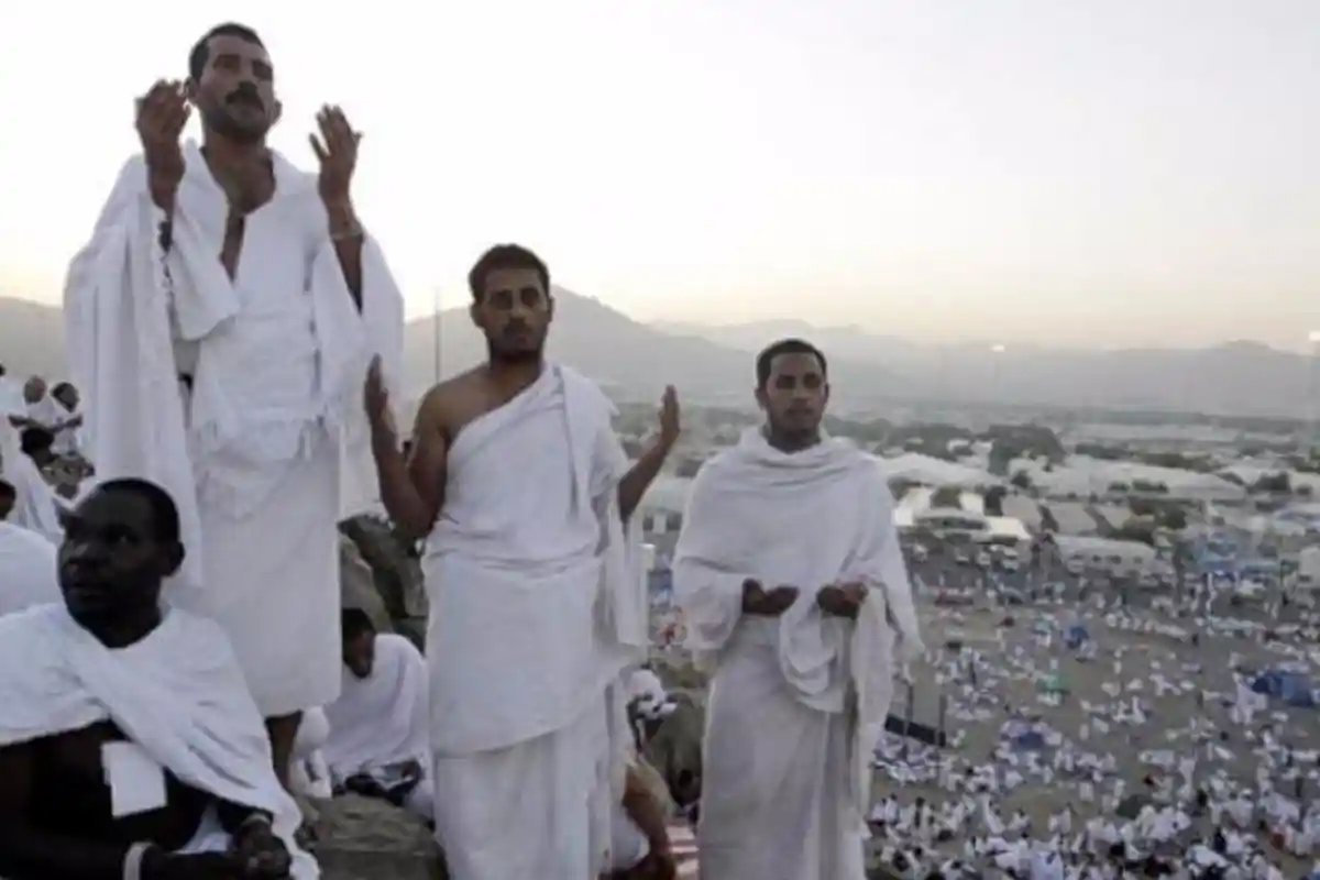 Subhanallah! Cuaca di Arafah Awalnya Panas, Tiba-tiba Sejuk Jelang Waktu Wukuf