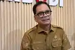 ASET-Sekda-Kota-Serang-Nanang-Saefudin-saat-diwawancarai-di-Puspemkot-Serang-Senin-162026.jpg