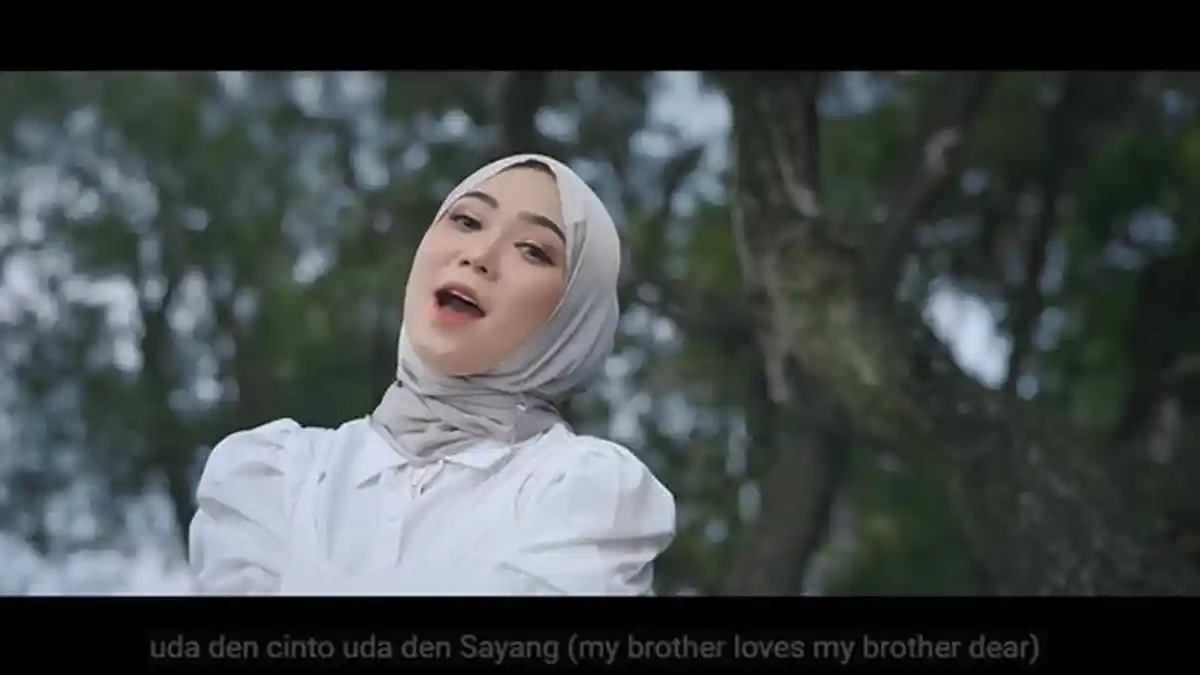 Lirik Uda Ka Adiak Pakai Lamo - Fauzana 