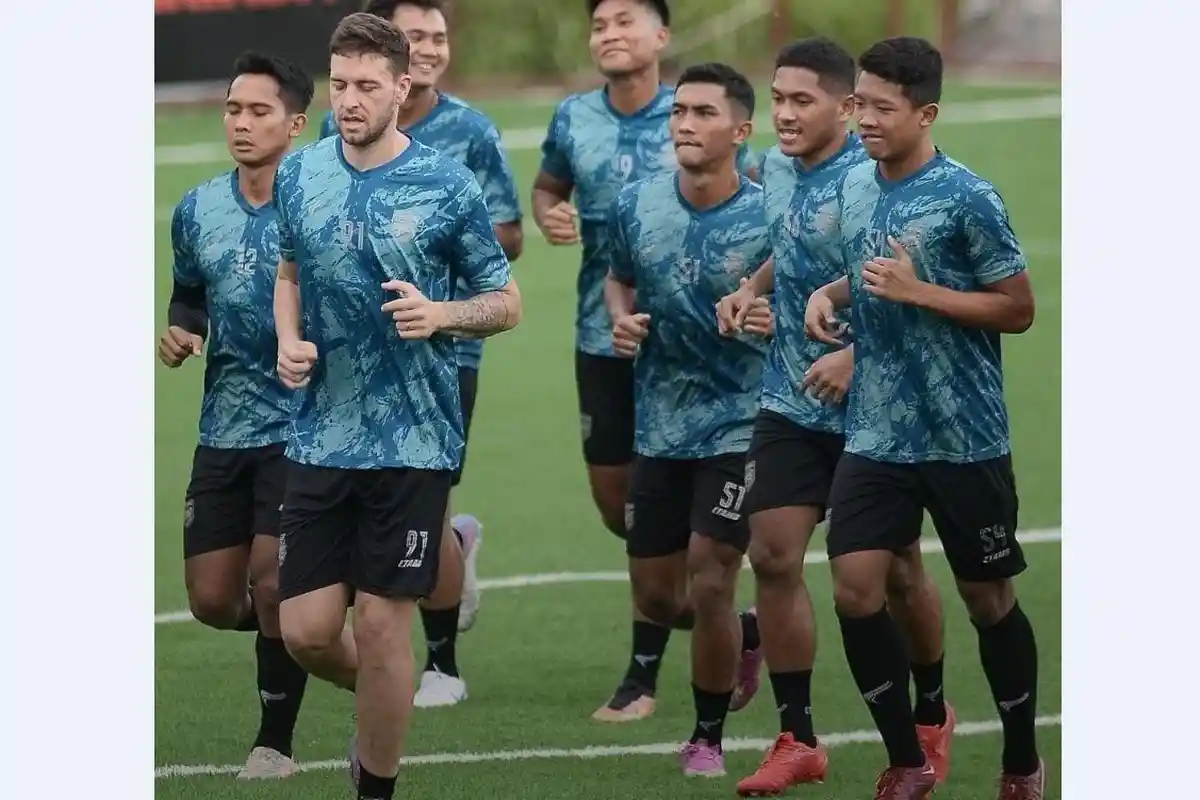 Jelang Laga Borneo FC vs RANS Nusantara, Pieter Huistra Optimistis Menang Lawan Tim Raffi Ahmad