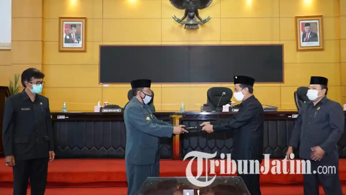 DPRD Kota Blitar Tetapkan Ranperda Tentang Pertanggungjawaban Pelaksanaan APBD 2019
