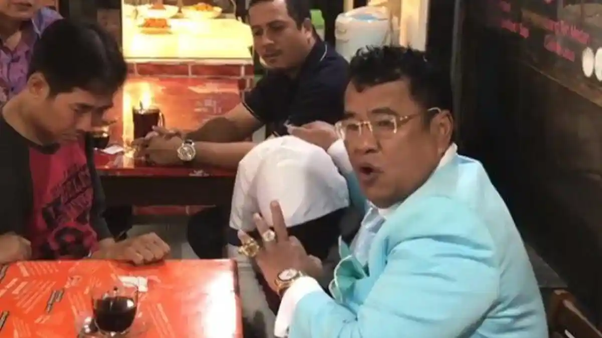 Hotman Paris Beberkan Kisah Tak Terduga Saat Temui Gading Marten dan Gisel di Depan Gereja