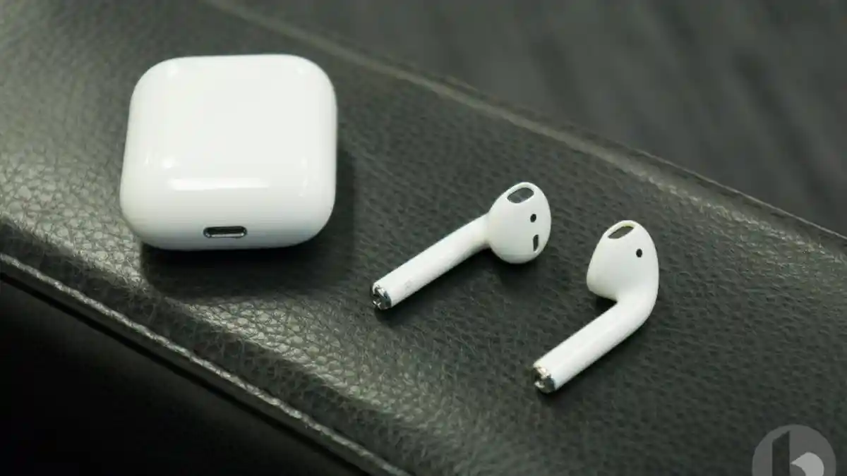 Keasikan Ngobrol, Wanita ini Tak Sadar Menelan Airpods Milik Suaminya, Disangka Pil Vitamin