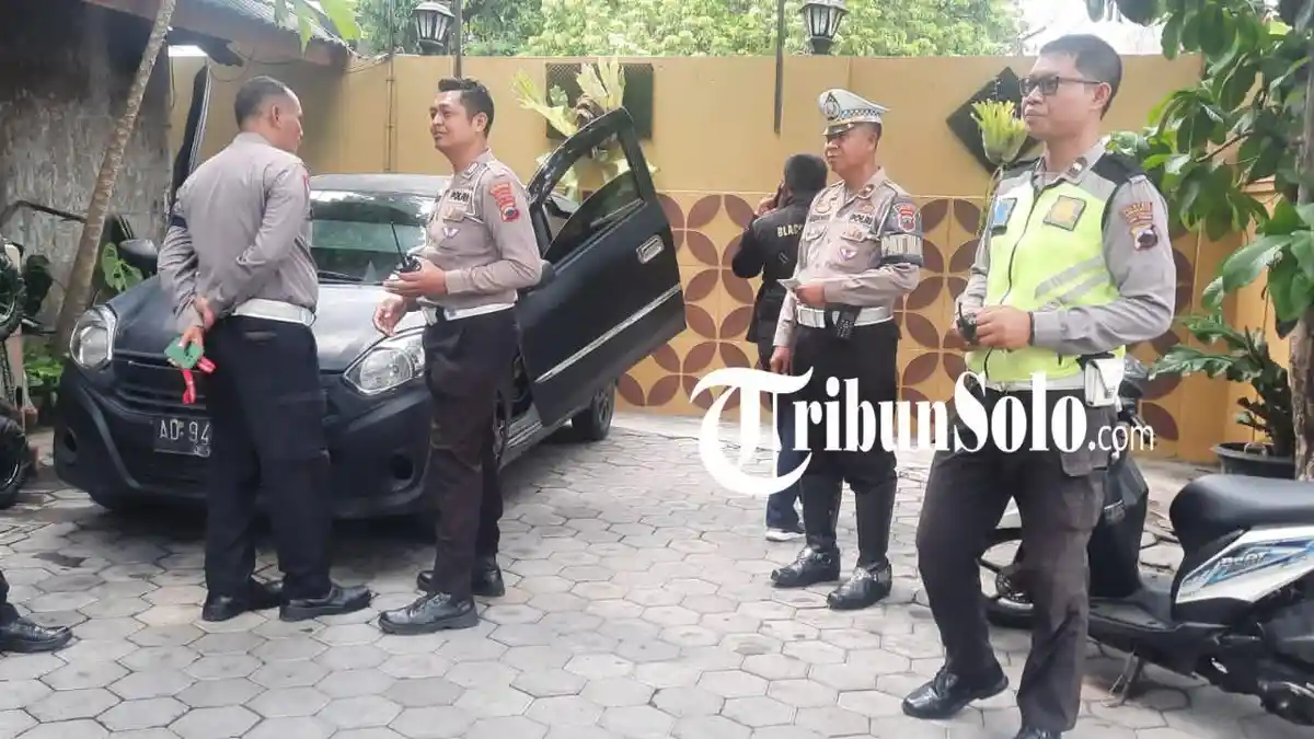 Viral Mobil Bawa Bayi dengan Pintu Belakang Terbuka, Pengendara Diamankan Polisi