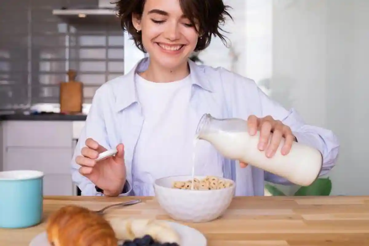 Menu Diet 30 Hari Menurunkan Berat Badan, Boleh Ngemil di Sela Jam Makan, Senin Makan Siang Oatmeal