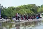 Lomba-dayung-perahu-naga-di-Sungai-Silugonggo-Juwana-Pati-Minggu-3042023.jpg