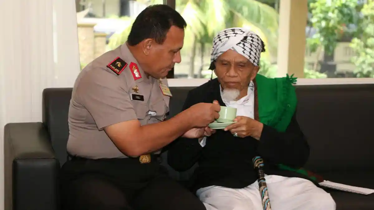 DPR akan Konfirmasi Ulang Irjen Firli Terkait Pertemuan dengan TGB