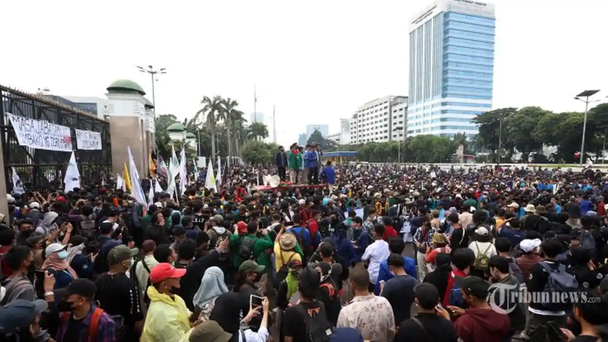 Mahasiswa Demo Lagi, Polisi Cegah Pergerakan Para Pelajar di 8 Posko, Turunkan 600-700 Personel