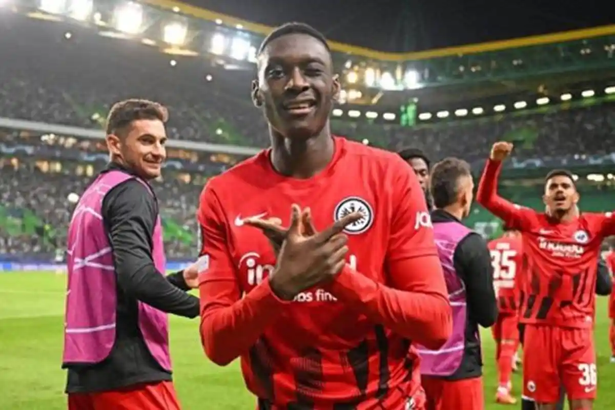 UPDATE Transfer Chelsea: Tikung MU Lagi, Kolo Muani Jadi Target Utama Setelah Liam Delap