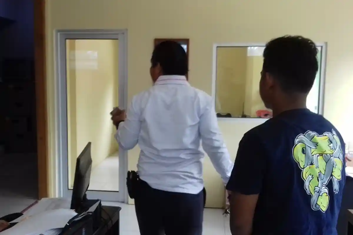 Miris Anak Yatim Piatu Ini Terpaksa Curi Kotak Amal Karena Tiga Hari Tak Makan, Warga Jadi Simpati